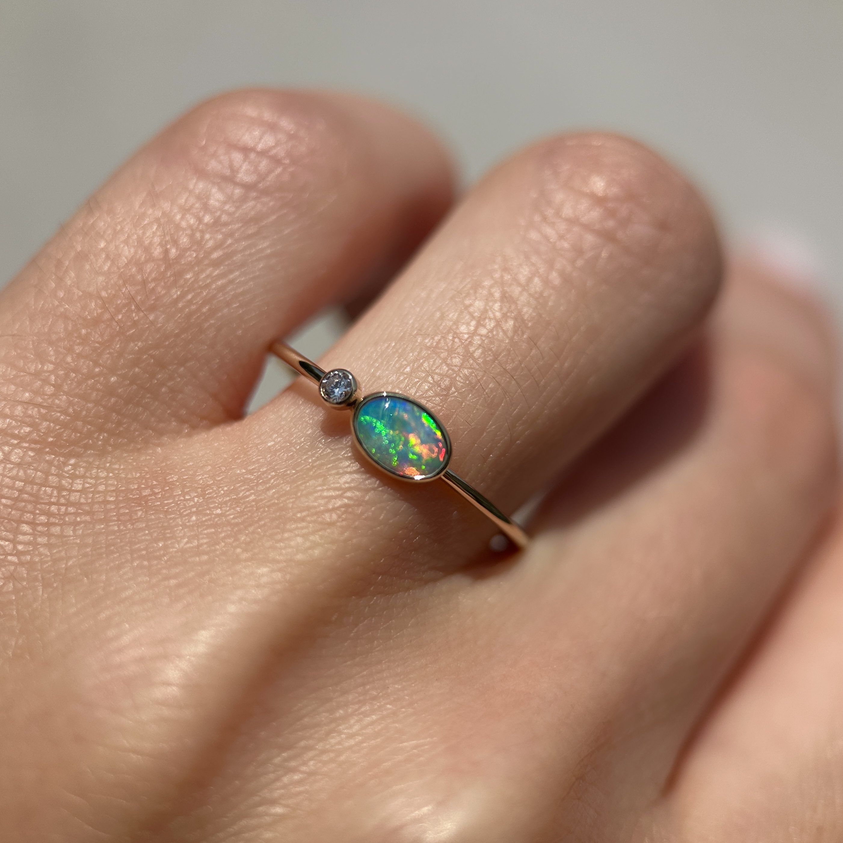 14K Yellow gold ring with Australian Opal and Diamond - Image 7