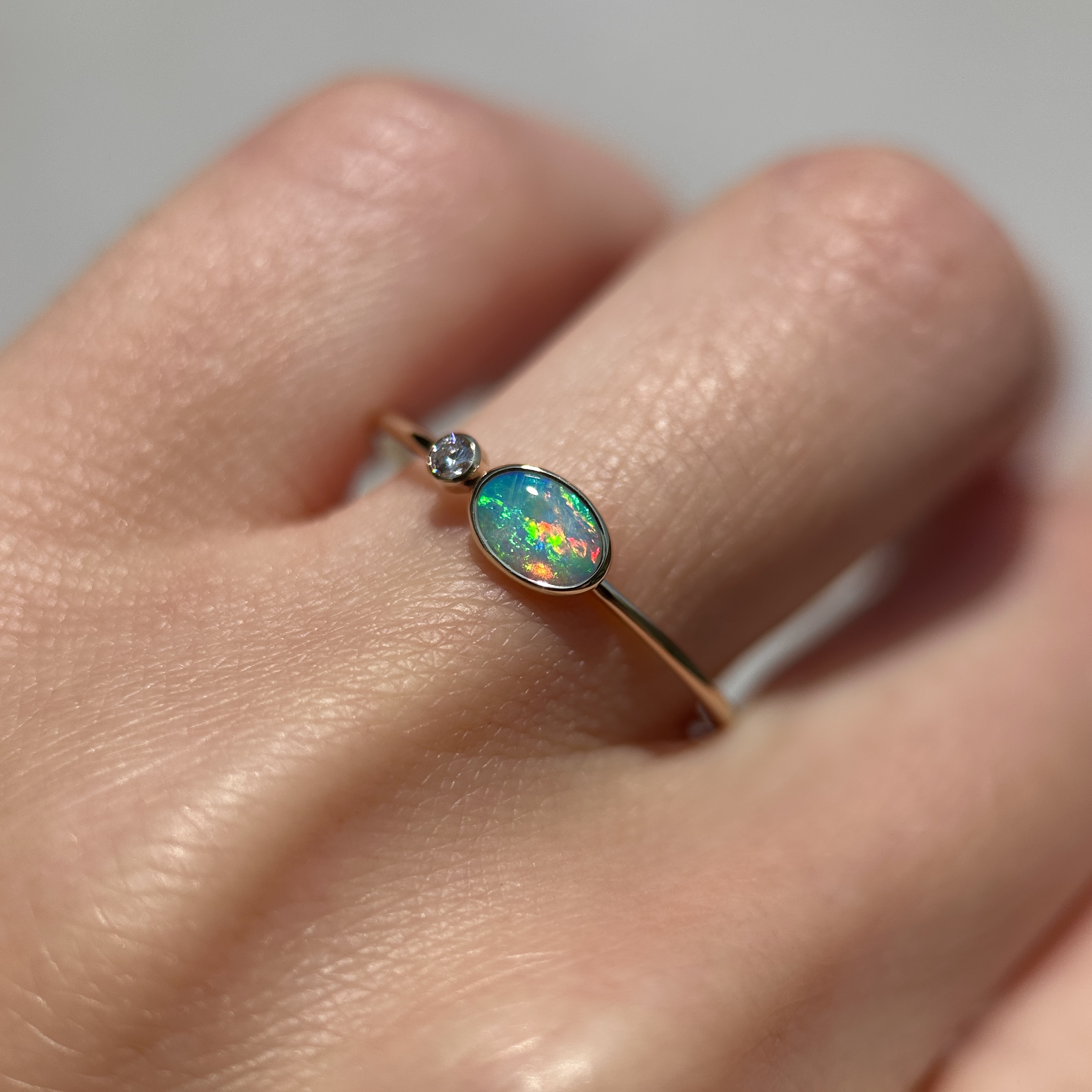 14K Yellow gold ring with Australian Opal and Diamond - Image 8