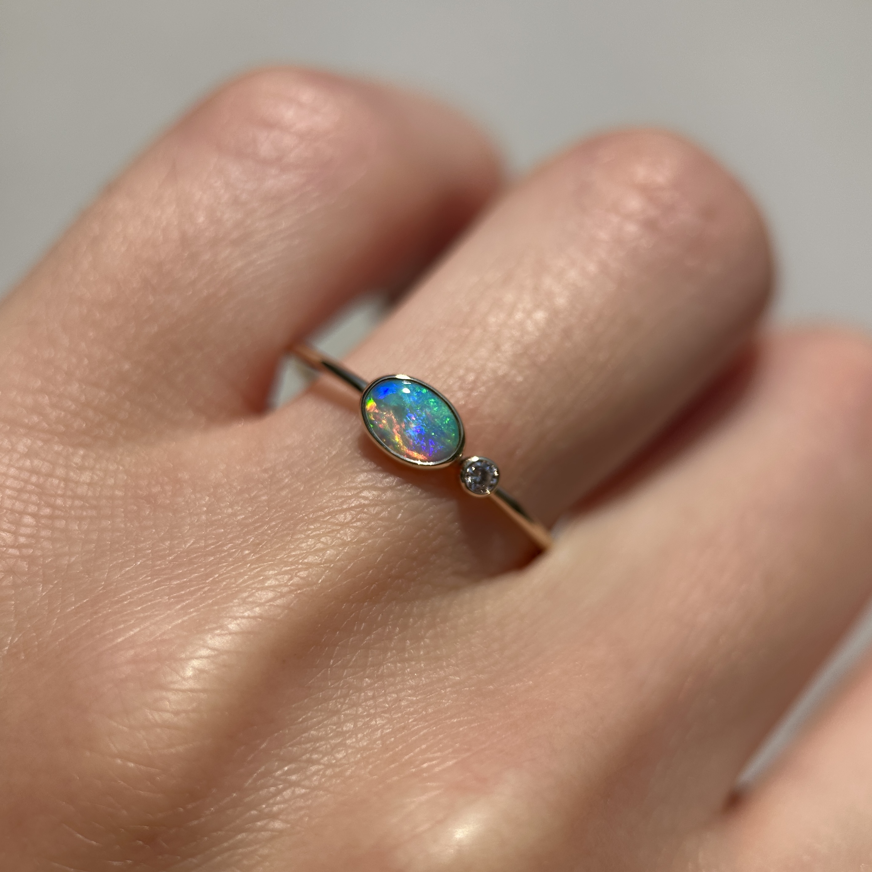 14K Yellow gold ring with Australian Opal and Diamond - Image 9