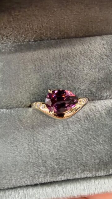 Orchid purple spinel and diamond Caia ring {NFS}