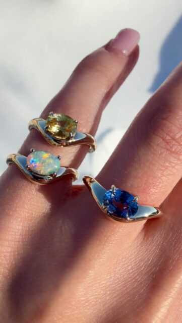 14K gold Caia ring with Australian crystal opal, Blue sapphire and yellow sapphire ✨ Available on our website