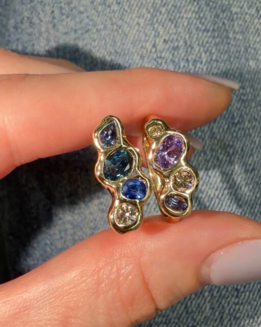 Molten gold rings with Lavender and Ocean blue sapphires & Champagne diamonds 🥂 Available on our website