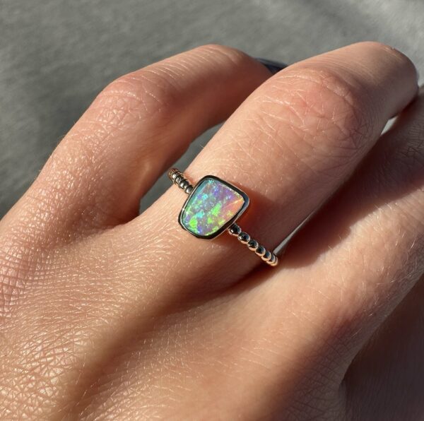 14K Yellow gold ring with Australian Crystal Opal SZ 5