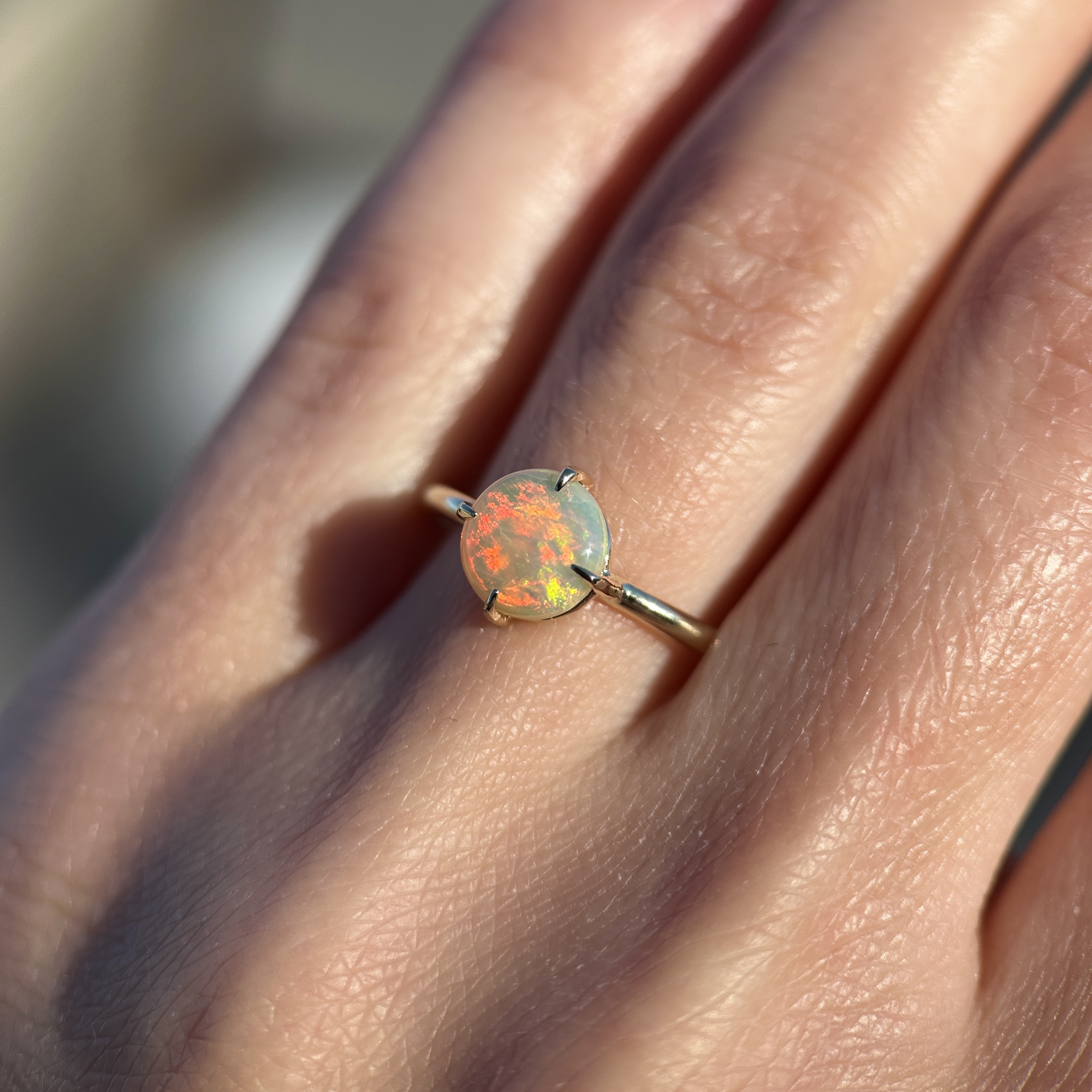 14K Yellow gold ring with Australian Crystal Opal SZ 8.25 - Image 2