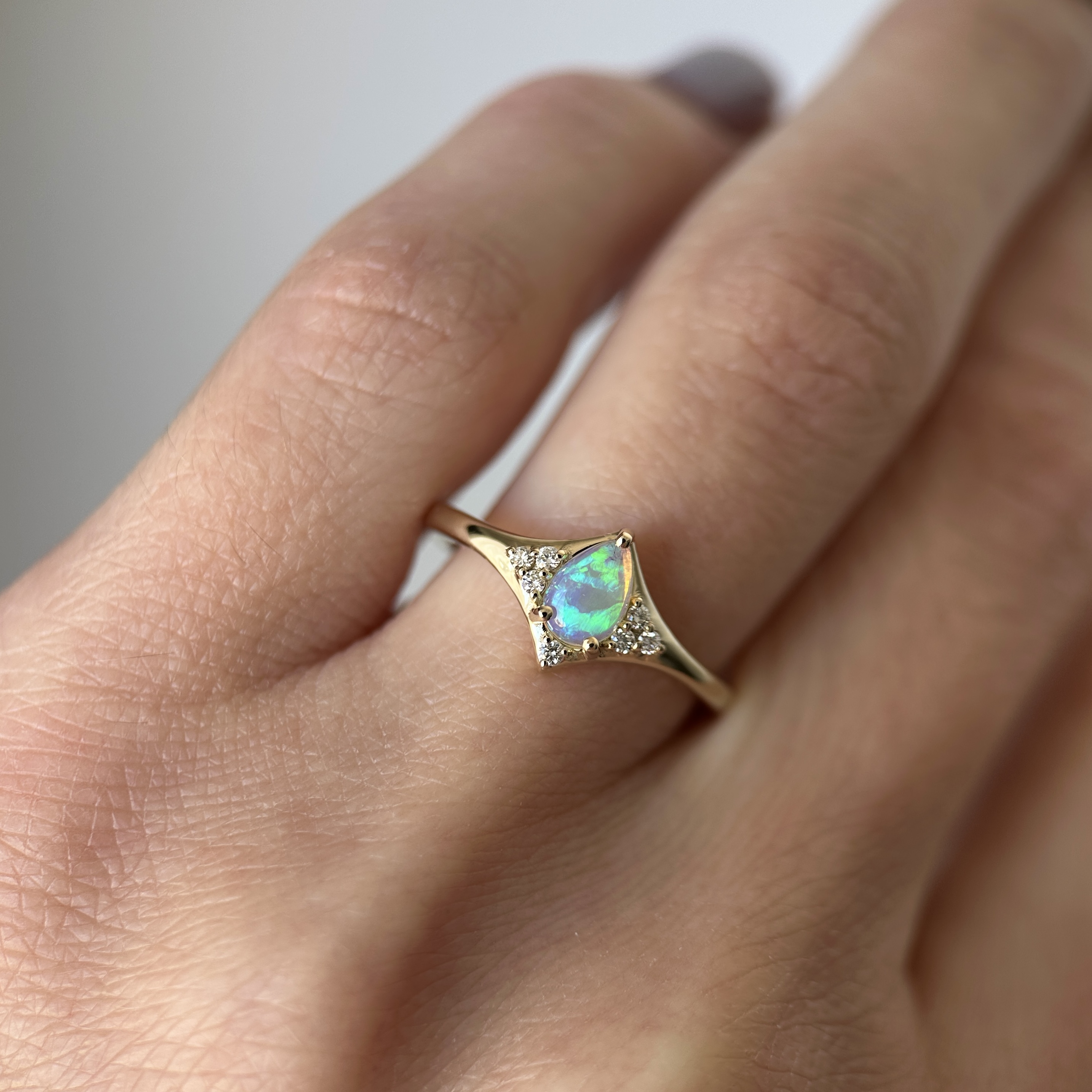 14K Yellow Gold Aurora ring with Australian Crystal Opal & Diamonds - Image 8