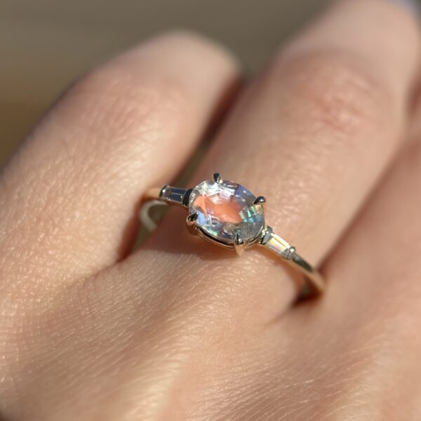 14K Yellow gold ring with Moonstone and Diamonds SZ 8.75