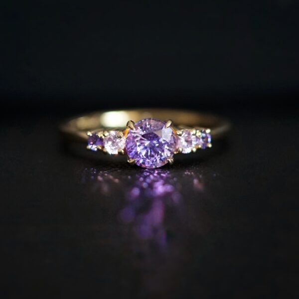 14K Yellow Gold ring with Purple, Lilac and Violet Sapphires SZ 7
