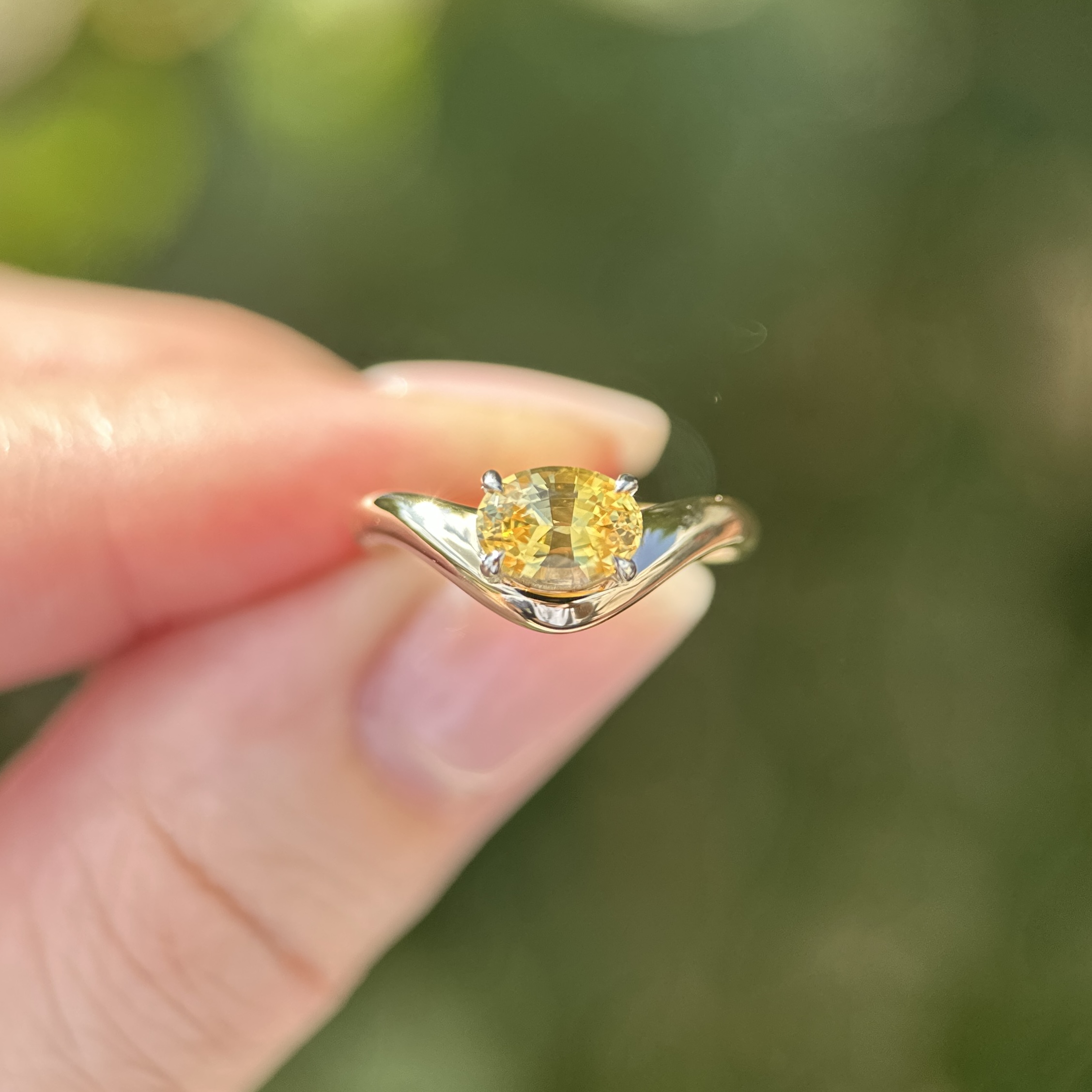 14K Yellow and White Gold Caia ring with Yellow Sapphire SZ 5 - Image 6