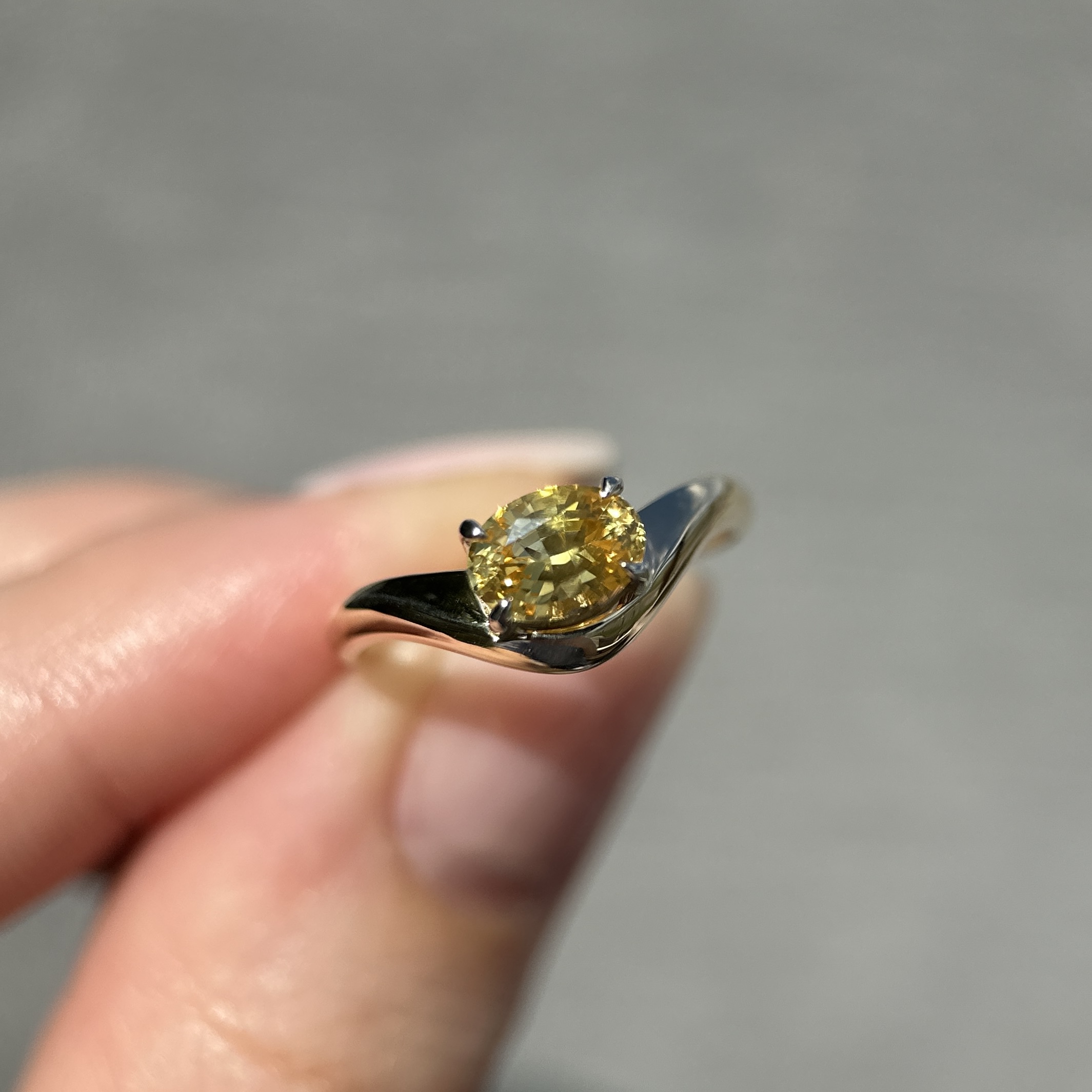 14K Yellow and White Gold Caia ring with Yellow Sapphire SZ 5 - Image 13