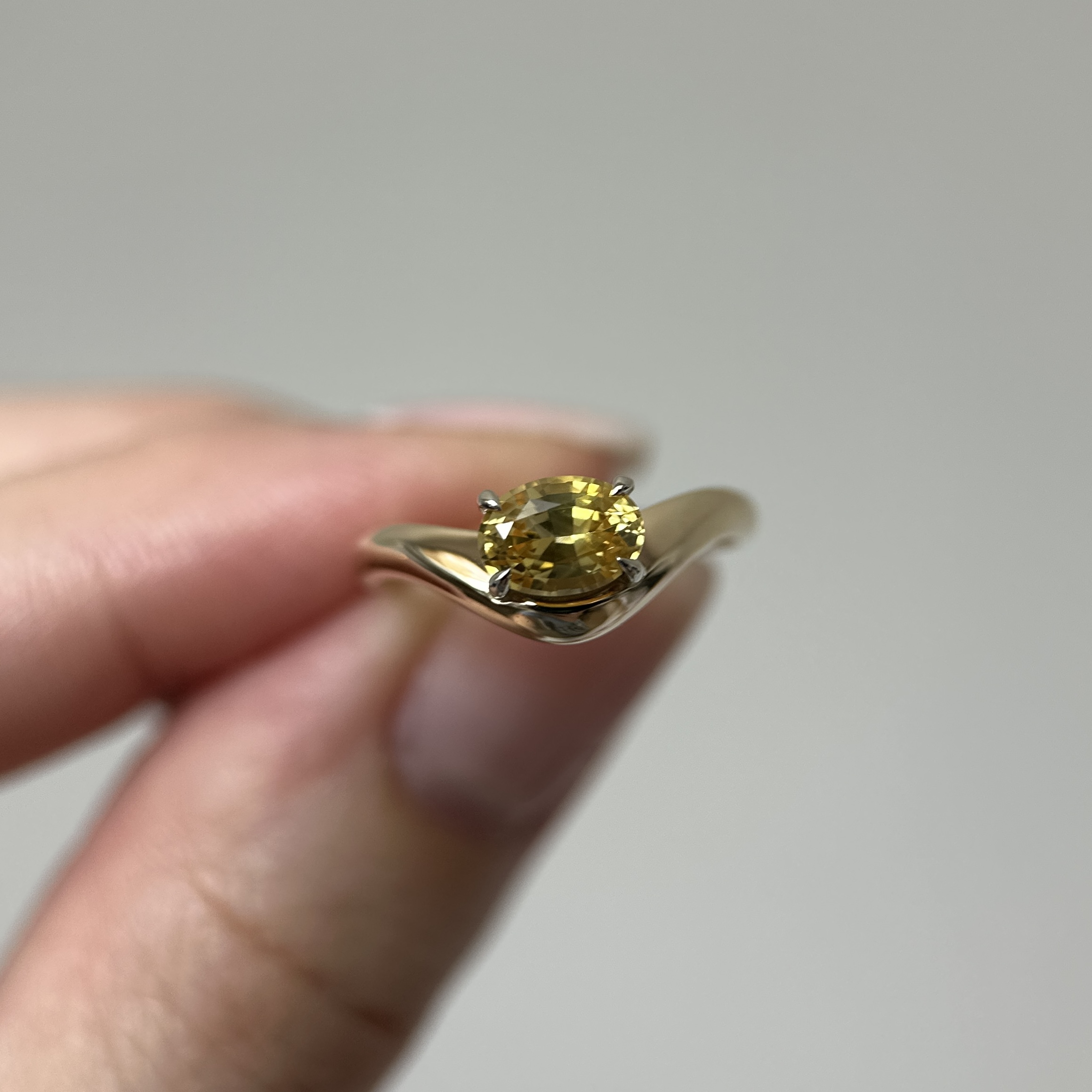 14K Yellow and White Gold Caia ring with Yellow Sapphire SZ 5 - Image 17