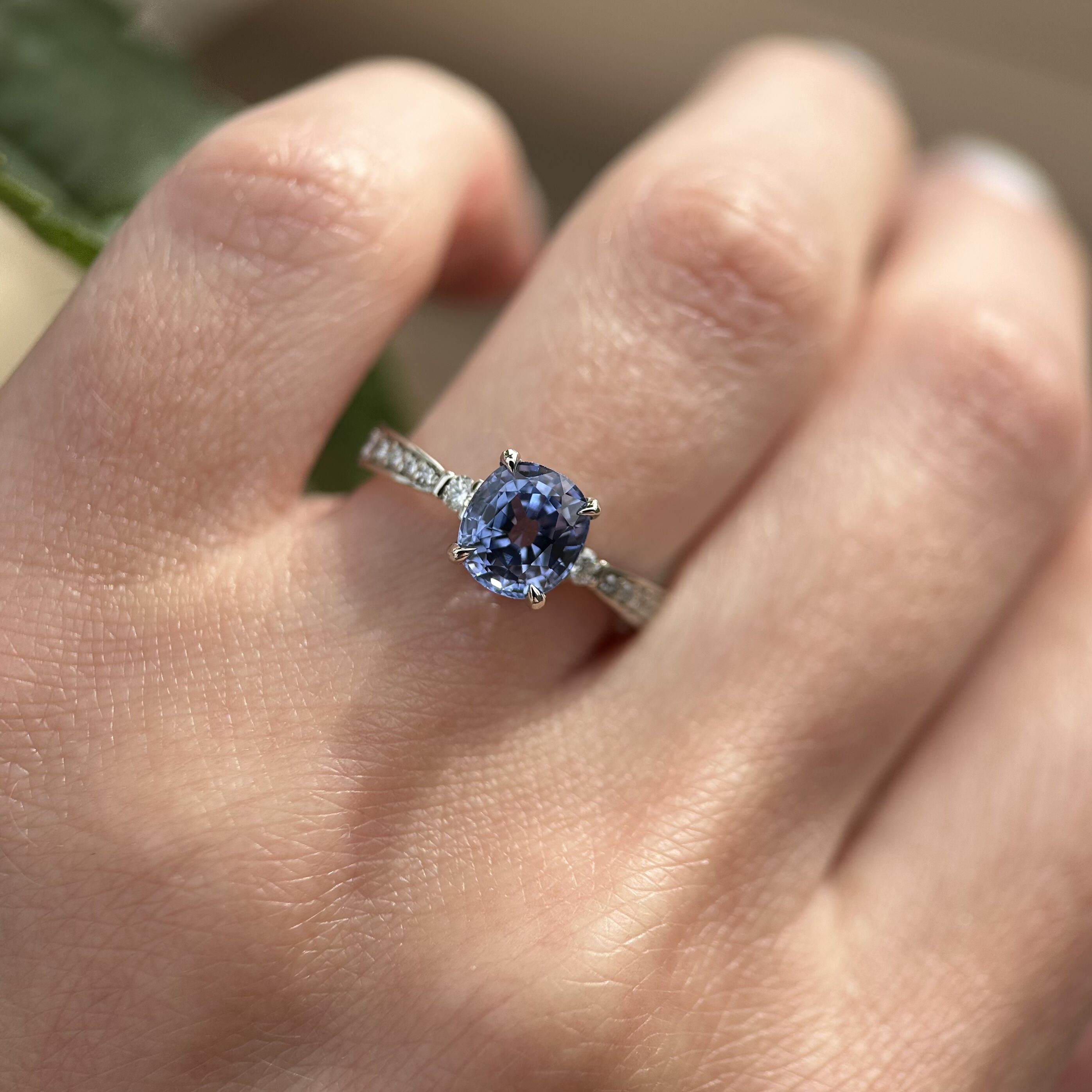 14K White Gold Aria ring with Blue Sapphire & Diamonds SZ 5 - Image 4