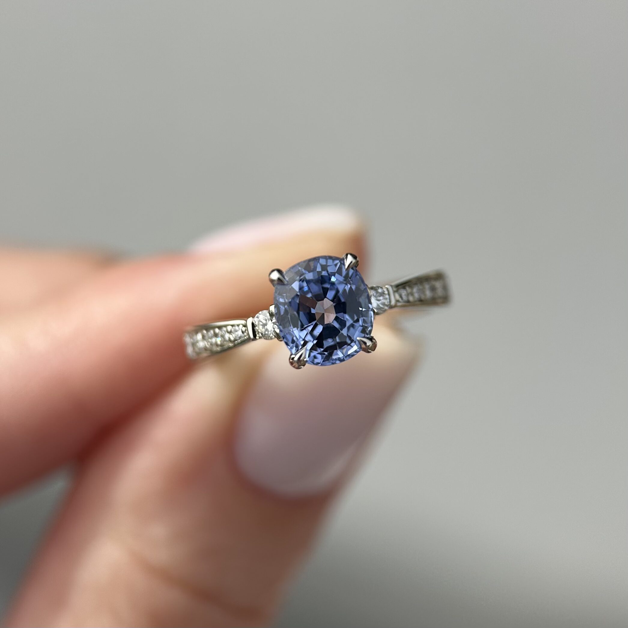 14K White Gold Aria ring with Blue Sapphire & Diamonds SZ 5 - Image 5