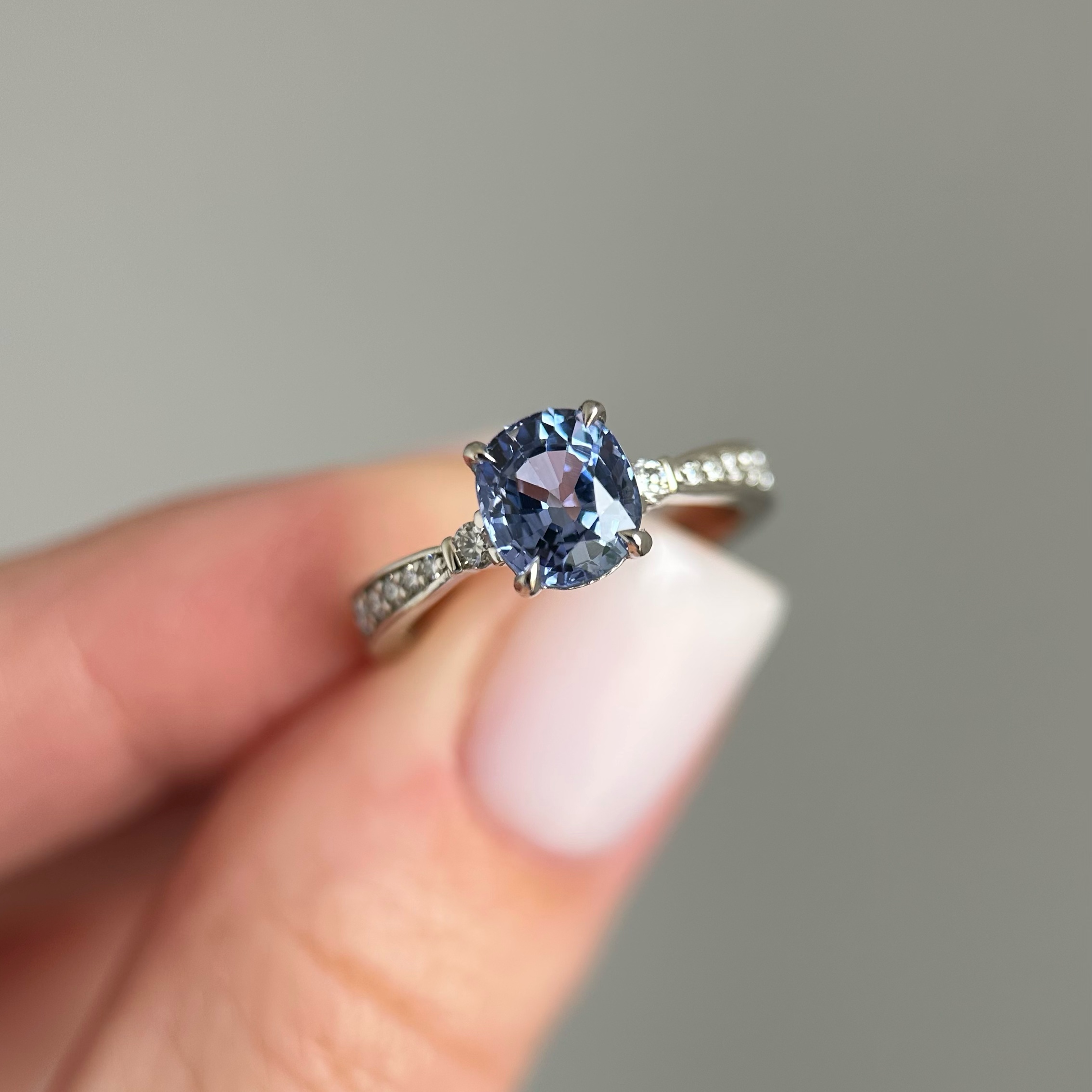 14K White Gold Aria ring with Blue Sapphire & Diamonds SZ 5 - Image 3