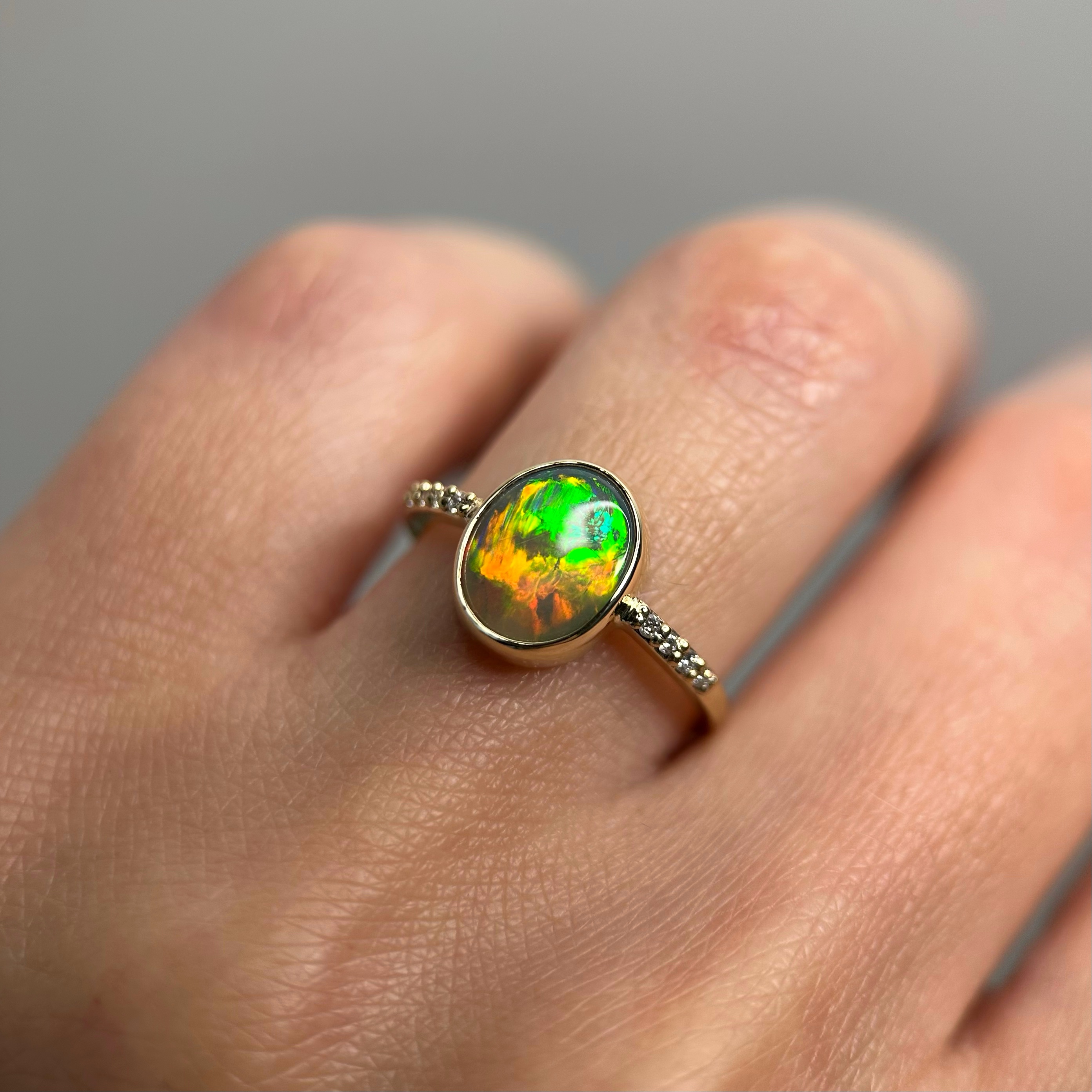 14K Yellow gold ring with Australian Crystal Opal and Diamonds SZ 5.25 - Image 9