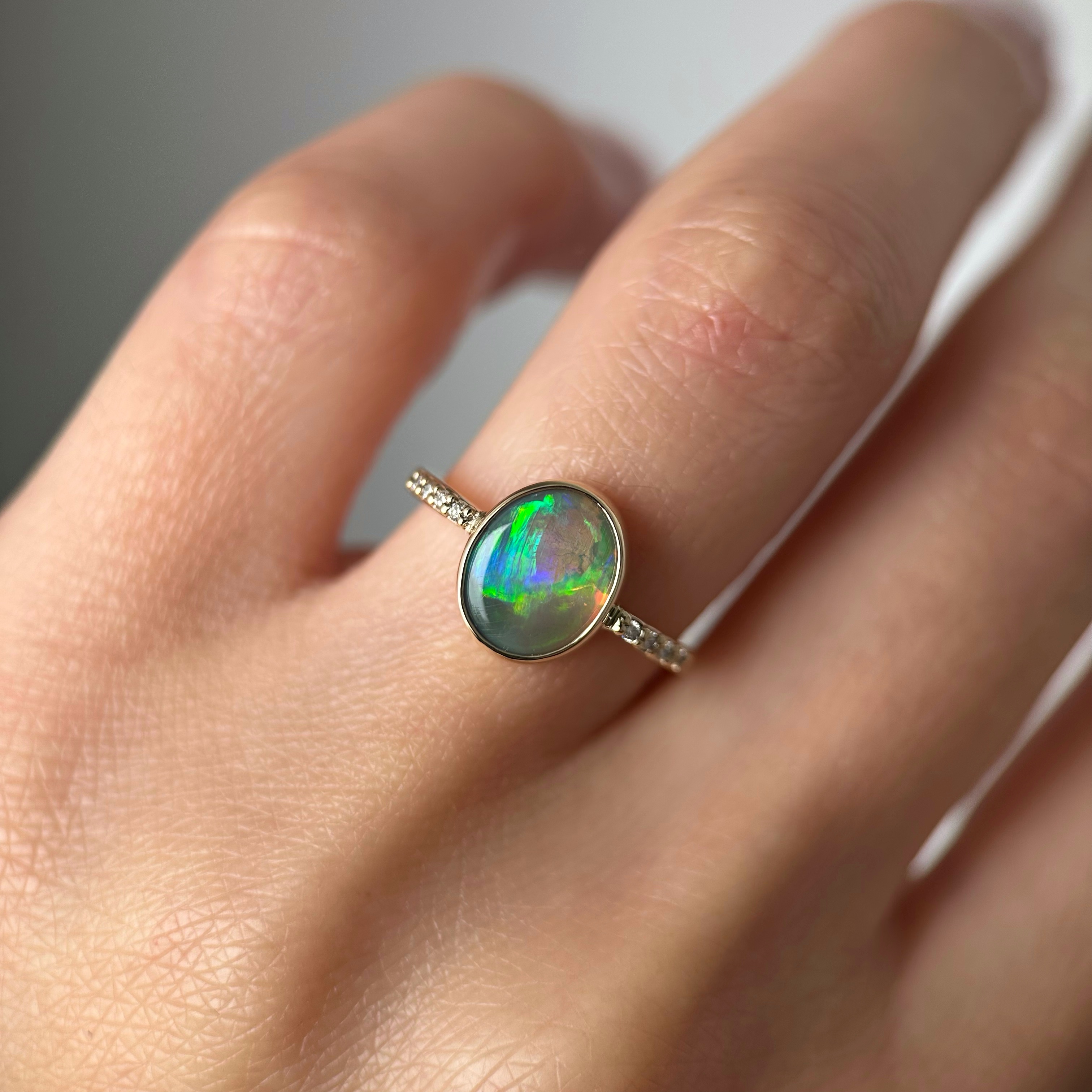 14K Yellow gold ring with Australian Crystal Opal and Diamonds SZ 5.25 - Image 3