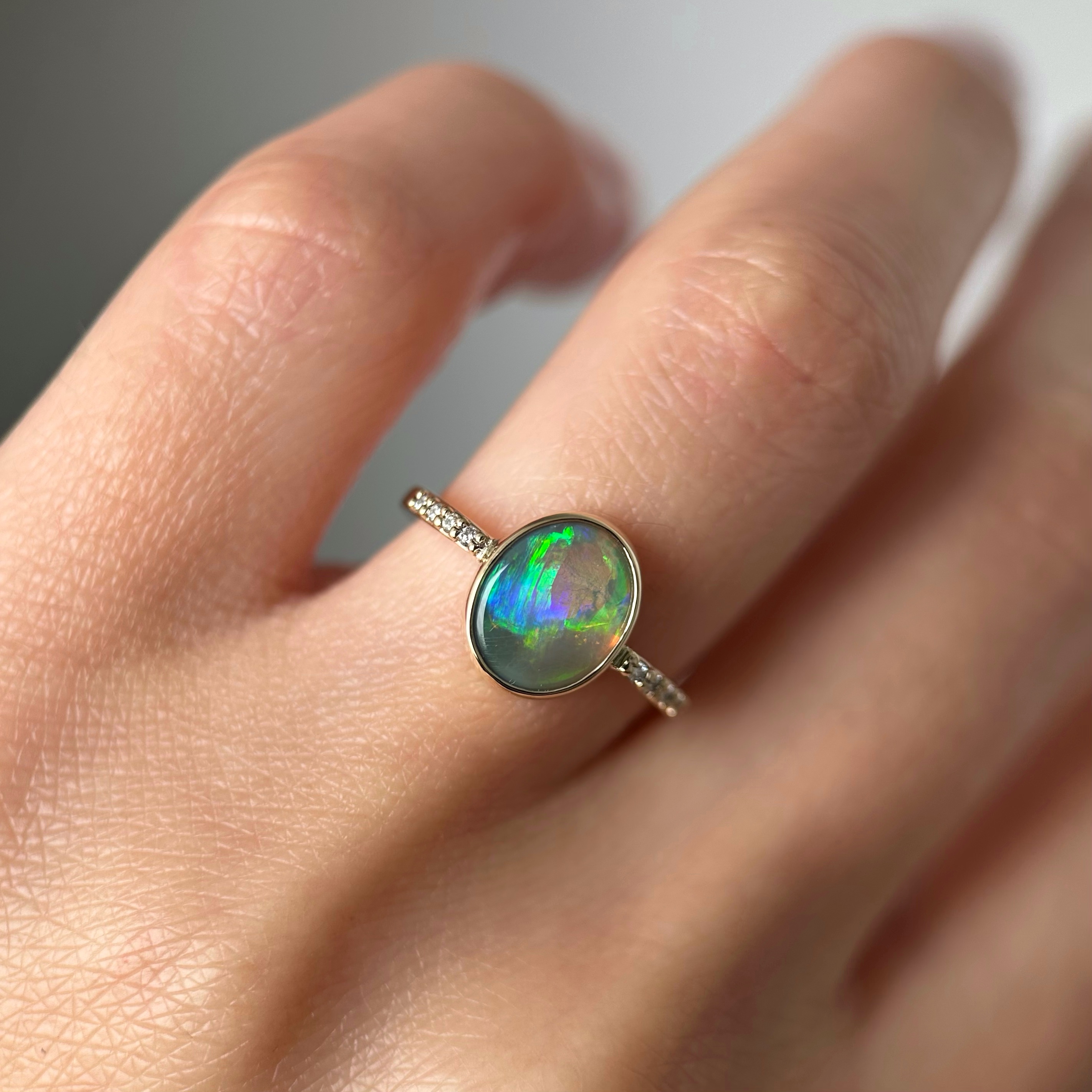 14K Yellow gold ring with Australian Crystal Opal and Diamonds SZ 5.25 - Image 2