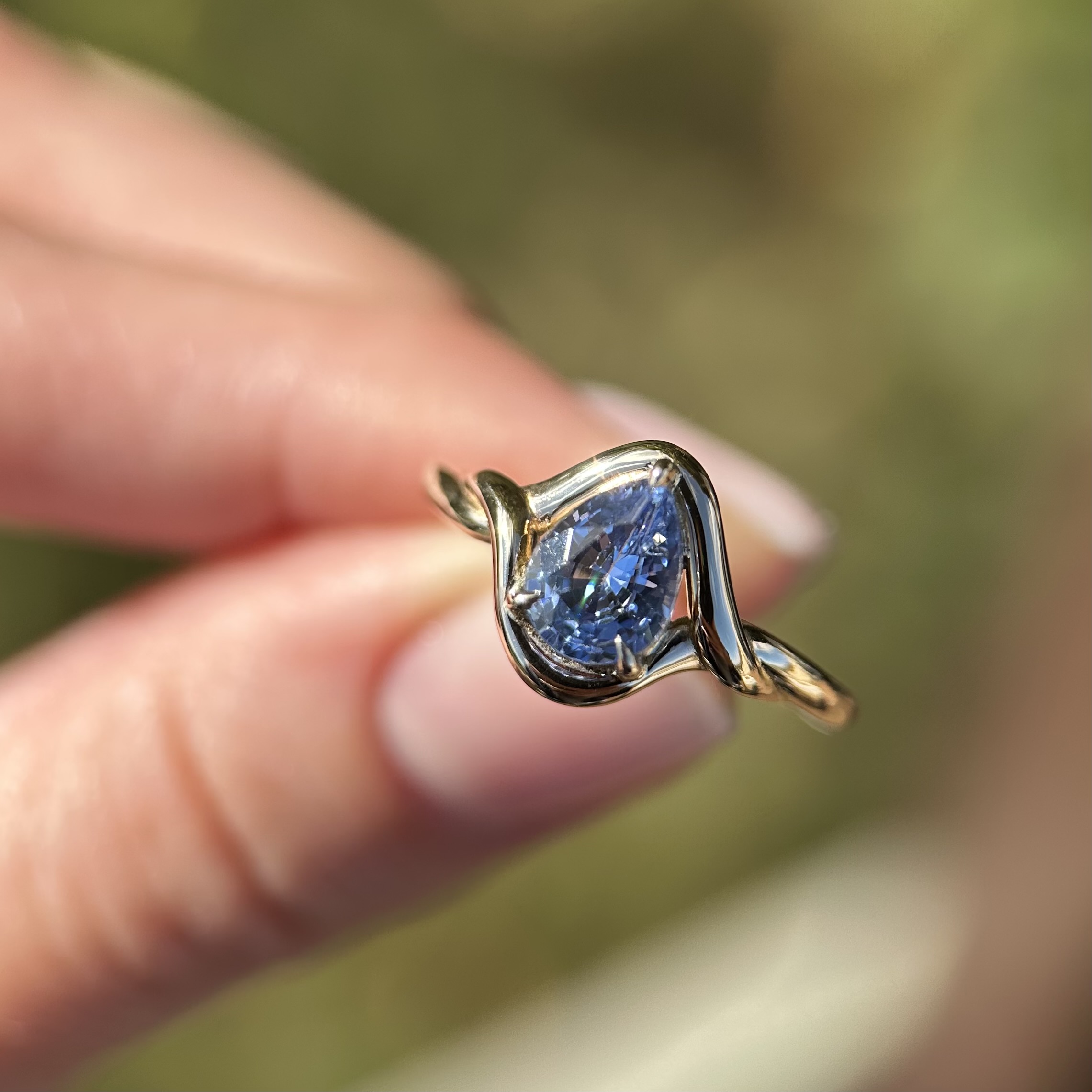 14K Yellow Gold Aila ring with Blue Sapphire SZ 6.75 - Image 12