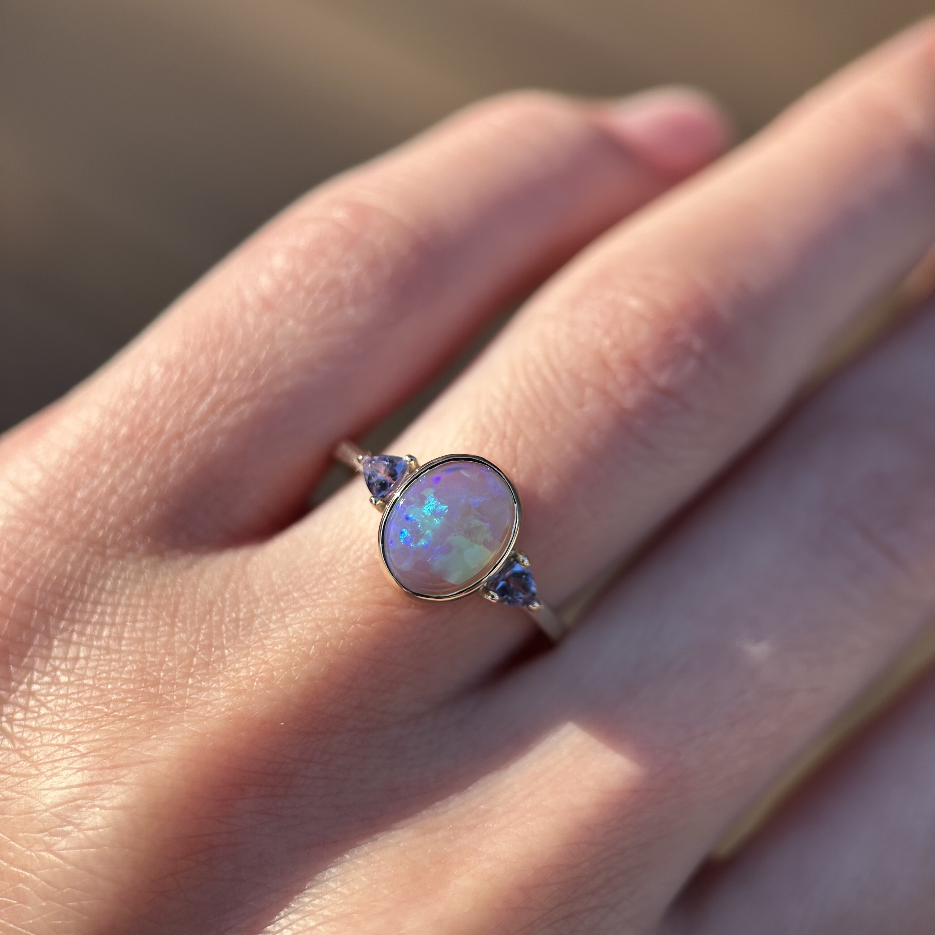 14K Yellow gold ring with Australian Crystal Opal and Tanzanites SZ 7 - Image 5