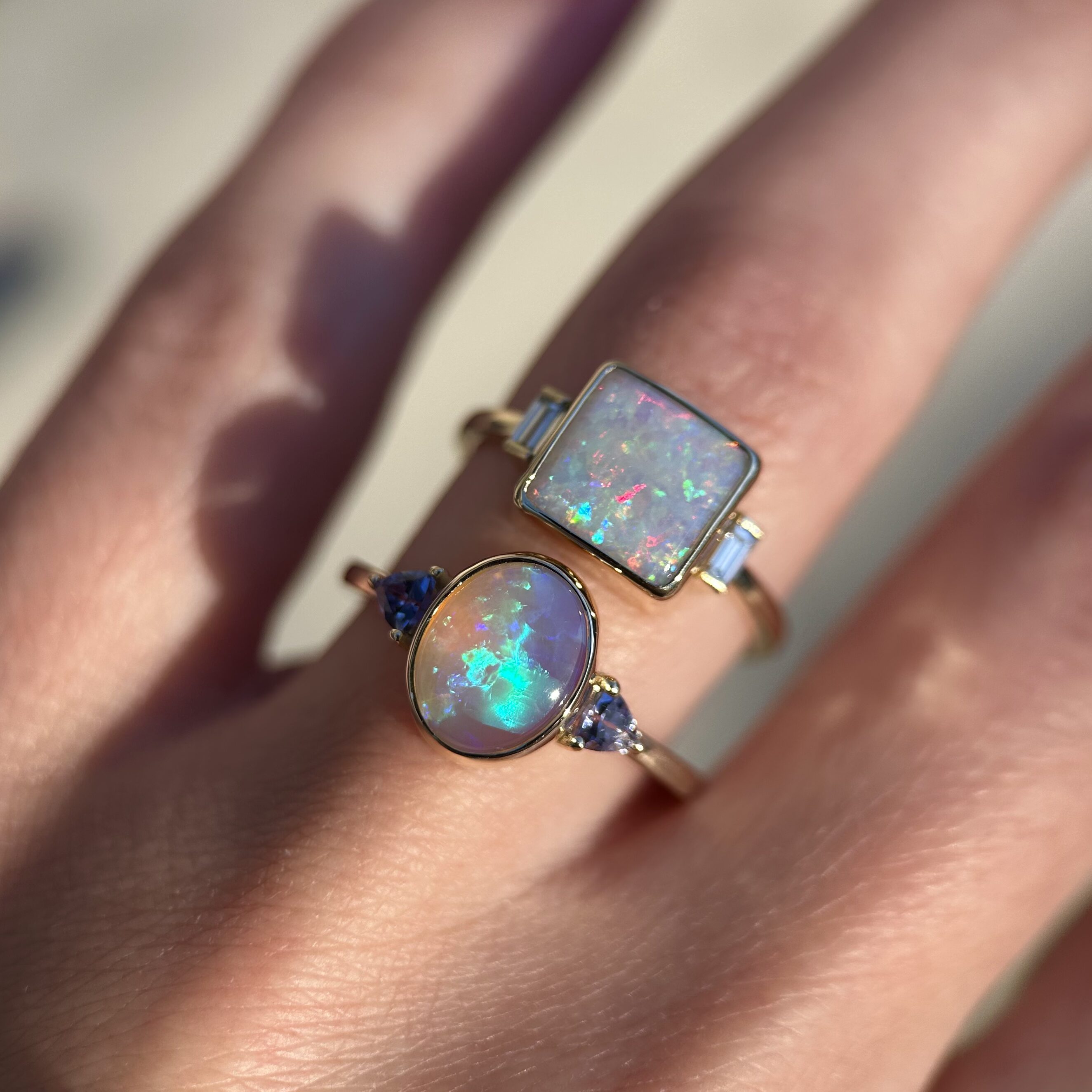 14K Yellow gold ring with Australian Crystal Opal and Tanzanites SZ 7 - Image 6