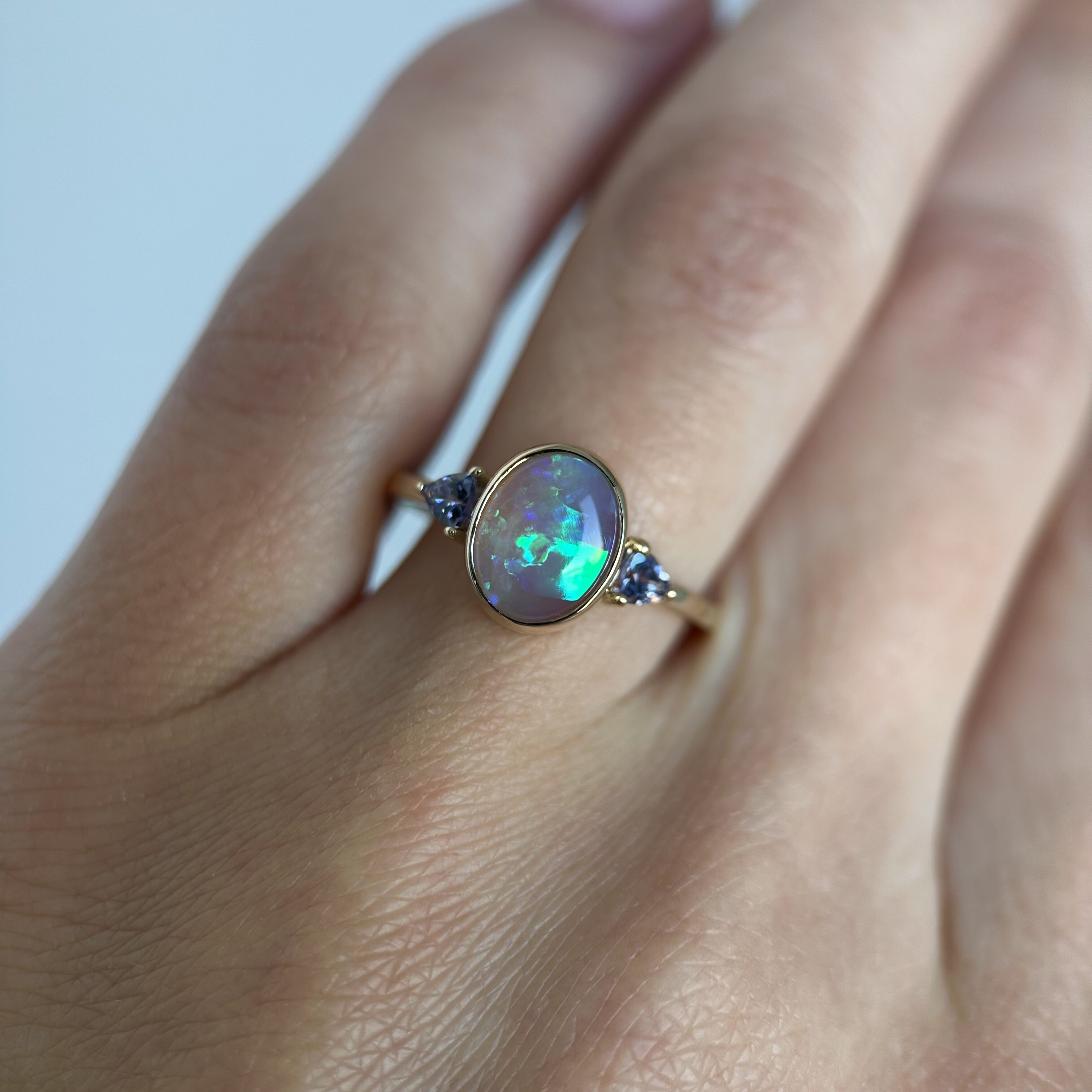 14K Yellow gold ring with Australian Crystal Opal and Tanzanites SZ 7 - Image 10