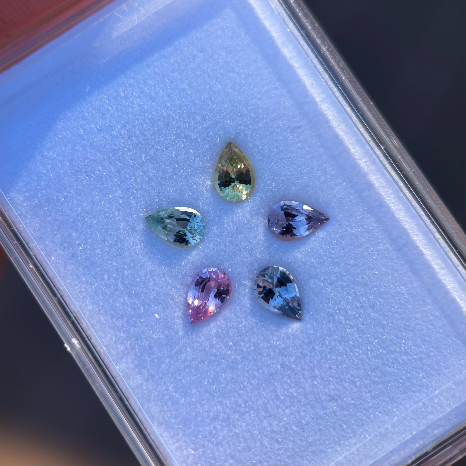 Custom-made 14K Yellow gold Aurora ring with Sapphire and Diamonds - Image 7