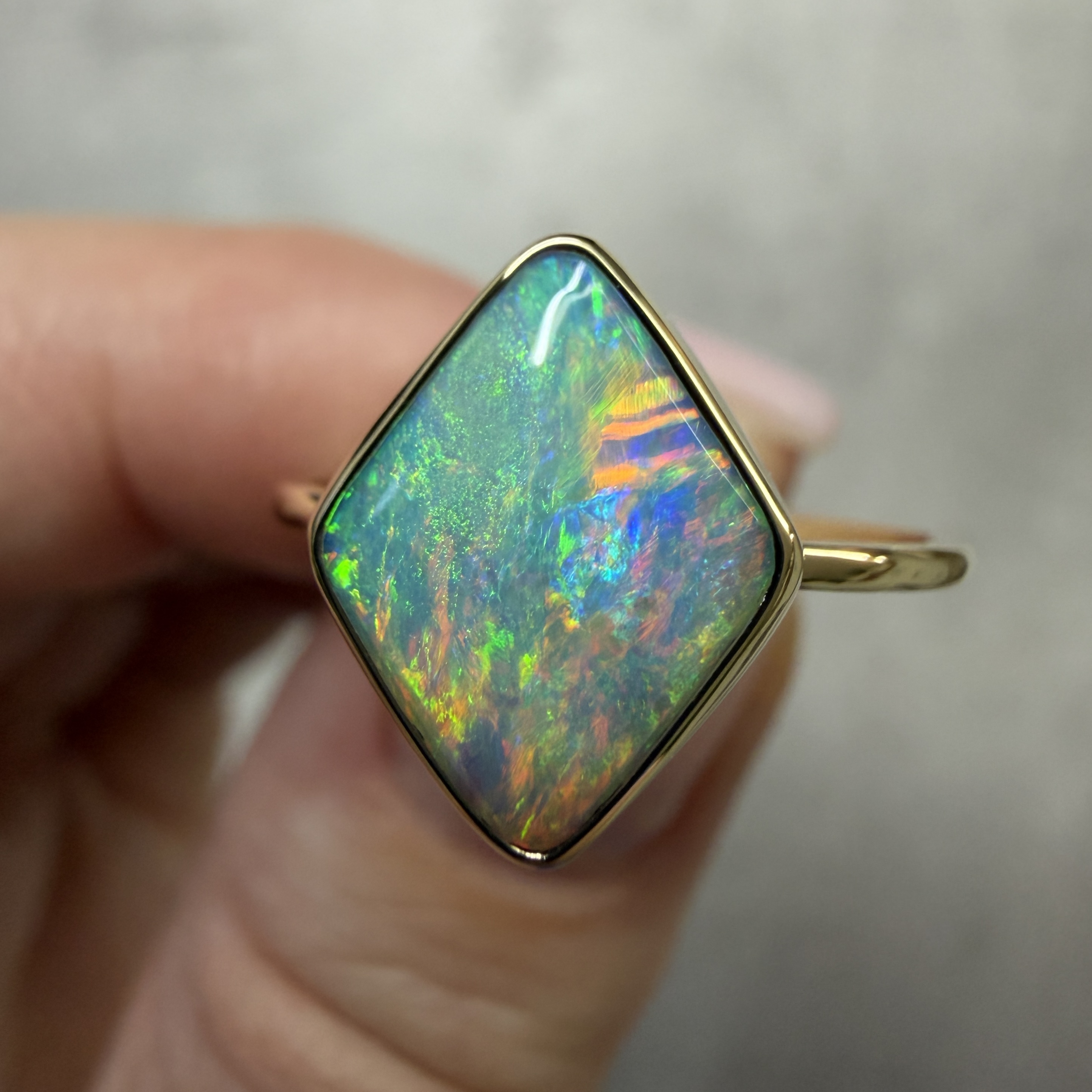 14K Yellow gold ring with Australian Crystal Opal SZ 7 - Image 4