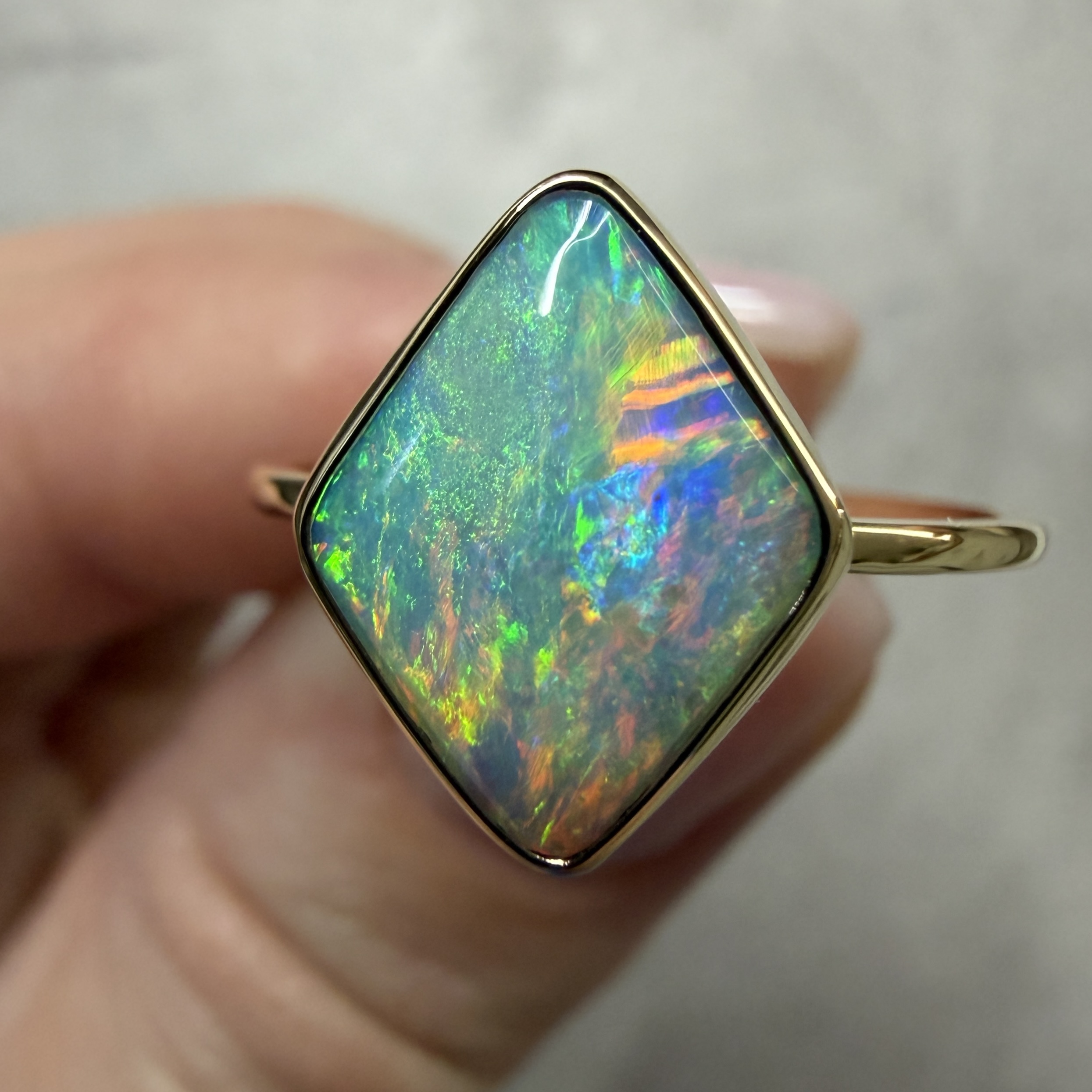 14K Yellow gold ring with Australian Crystal Opal SZ 7 - Image 9