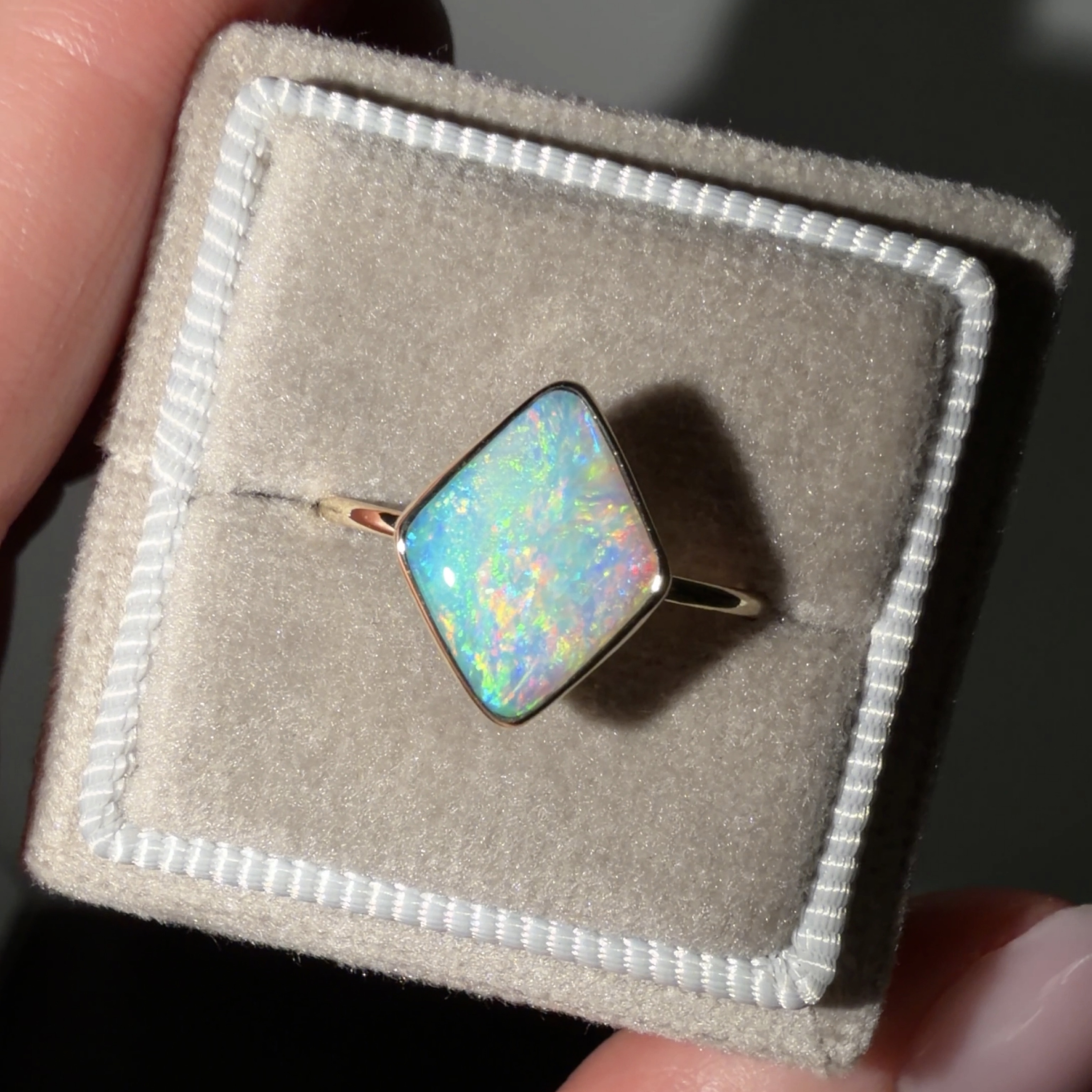 14K Yellow gold ring with Australian Crystal Opal SZ 7 - Image 6