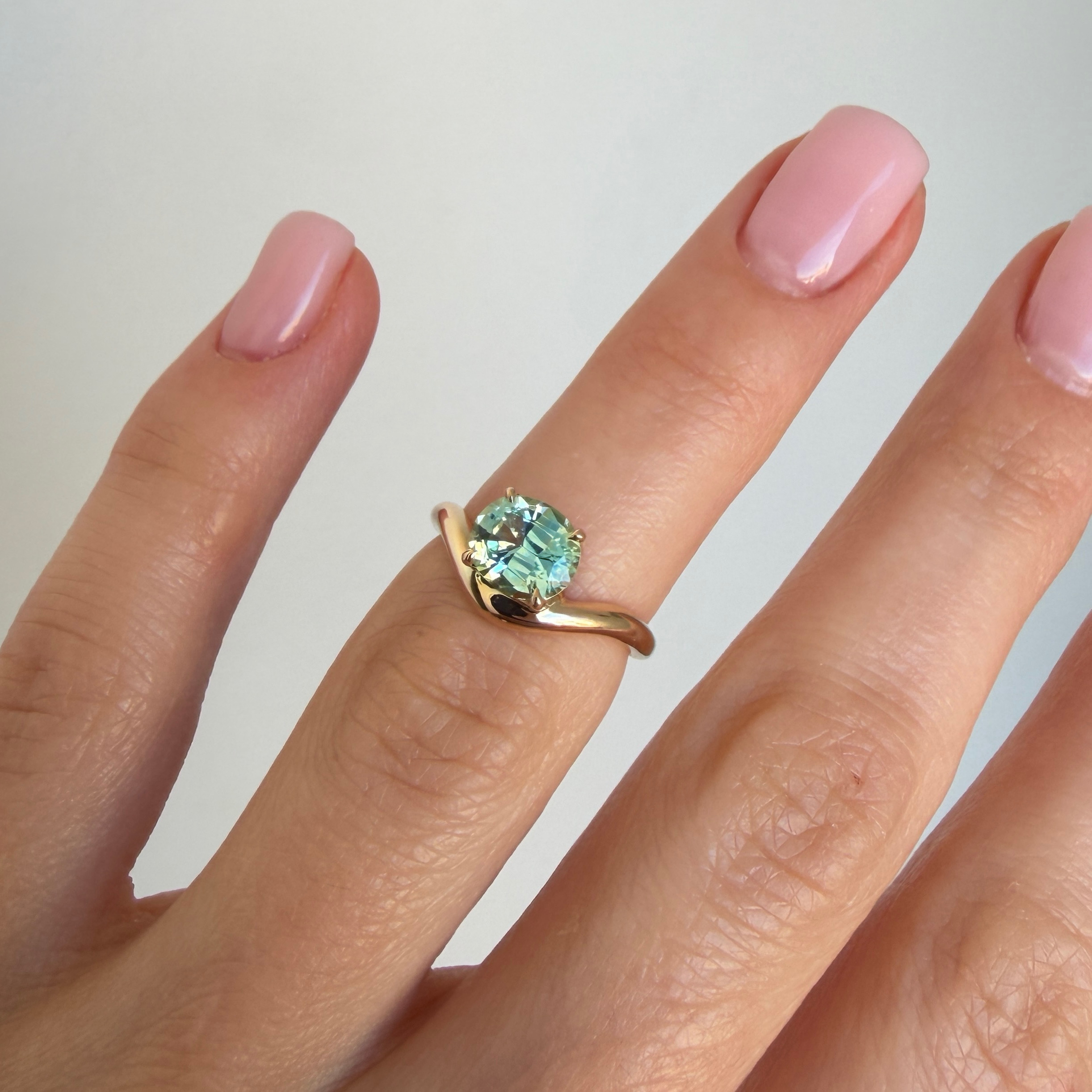 Custom-made 14K Yellow Gold Caia Mini ring with Sapphire - Image 7